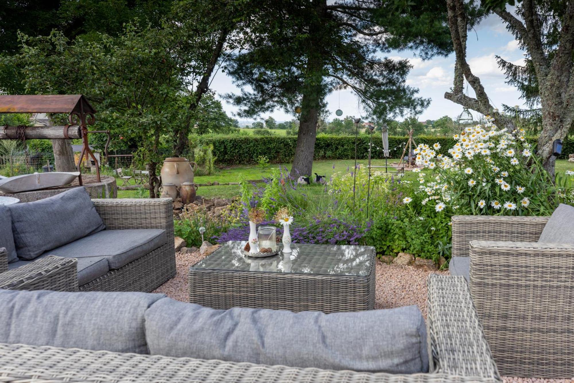 Domaine La Pomme De Pin Bed & Breakfast Louroux-de-Beaune Dış mekan fotoğraf
